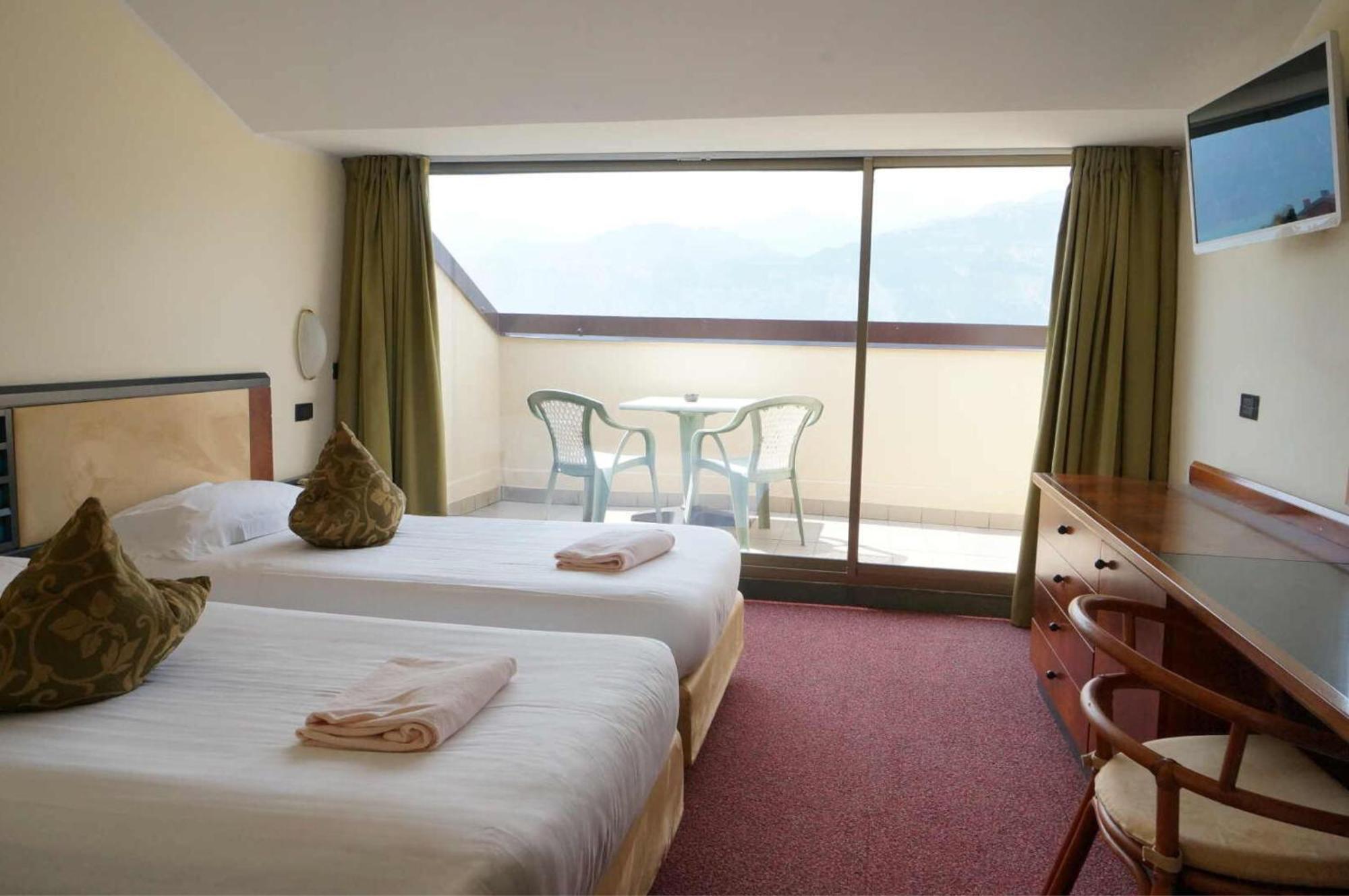 Majestic Palace Malcesine Luaran gambar