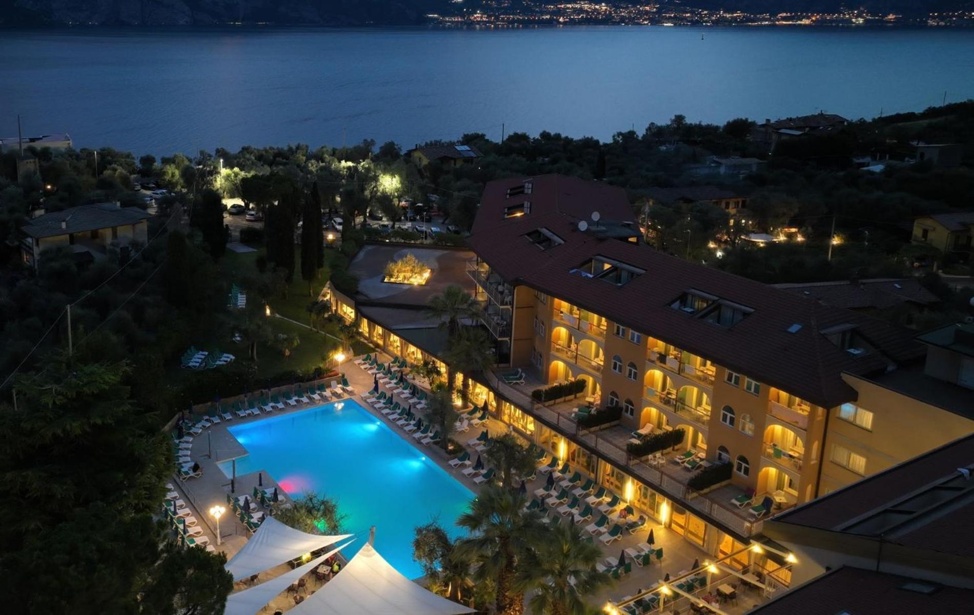 Majestic Palace Malcesine Luaran gambar
